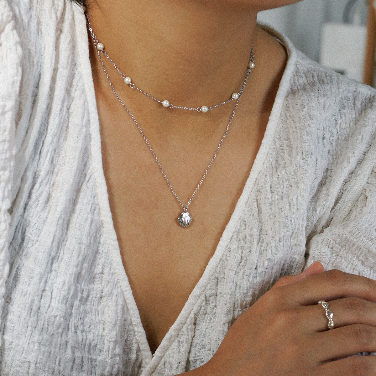 Daria Shell Necklace
