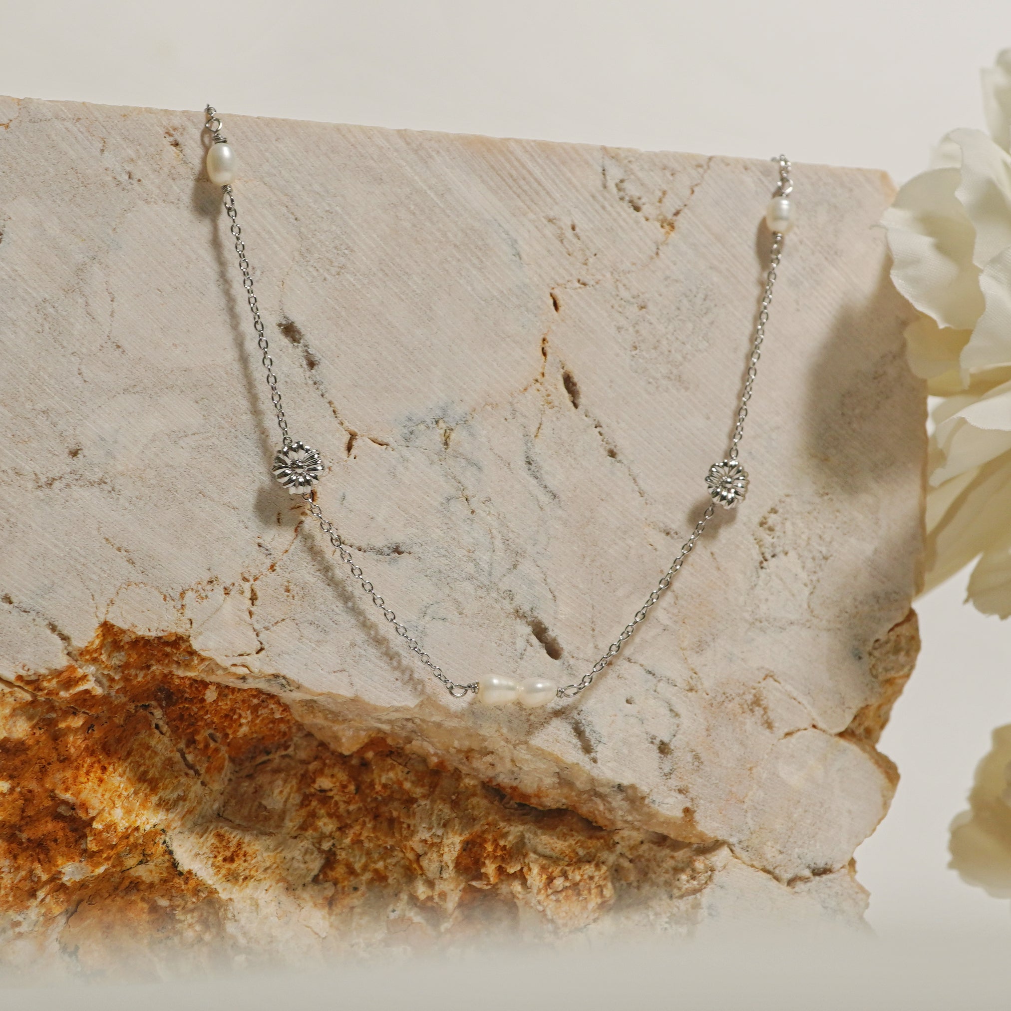 Gardenia Pearl Necklace