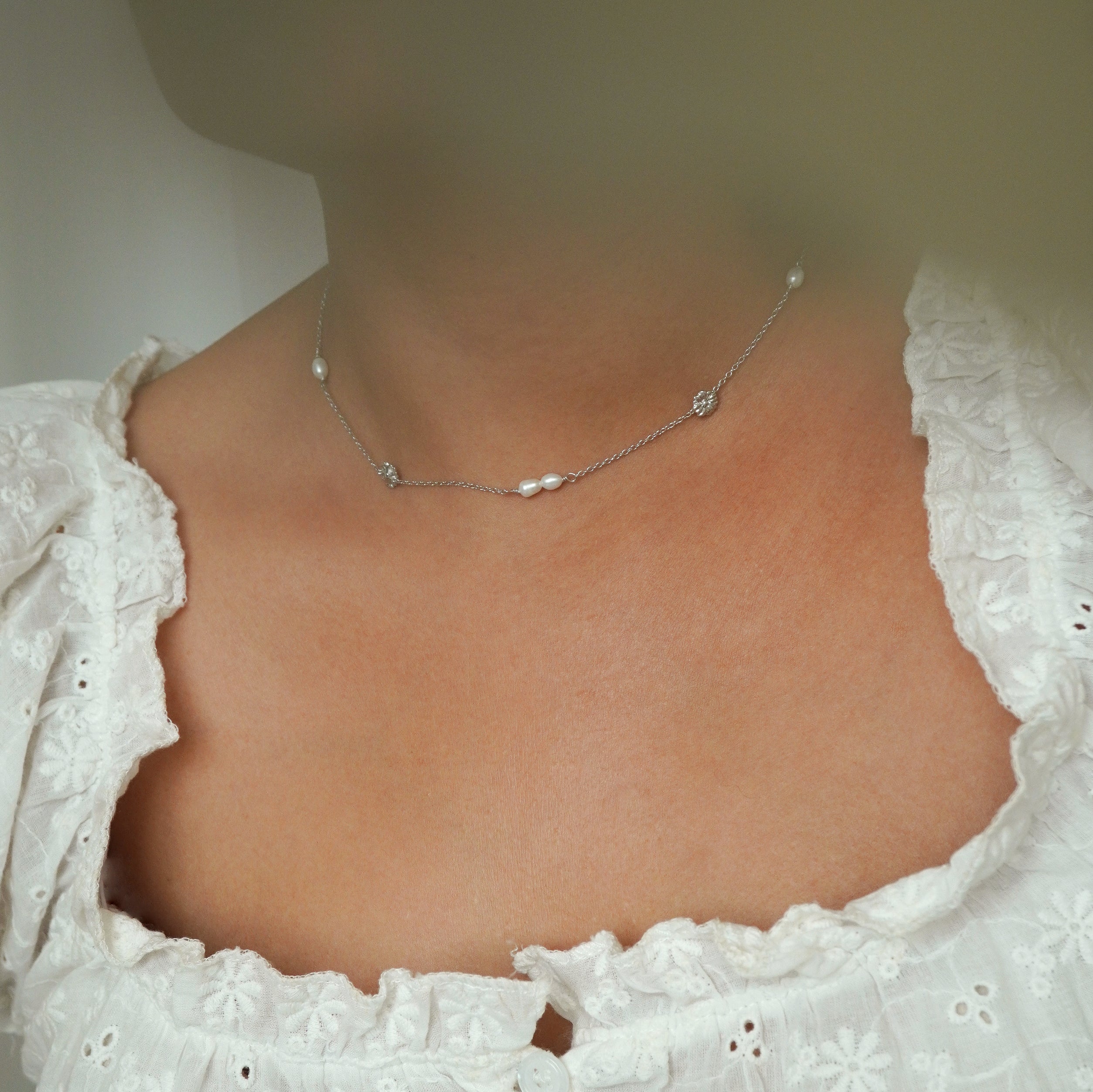 Gardenia Pearl Necklace