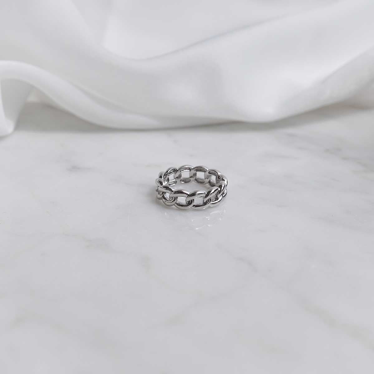 Bold Curb Ring