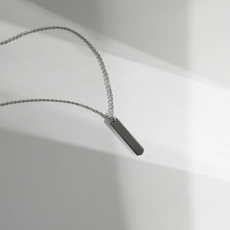 Lane Necklace (Engravable)