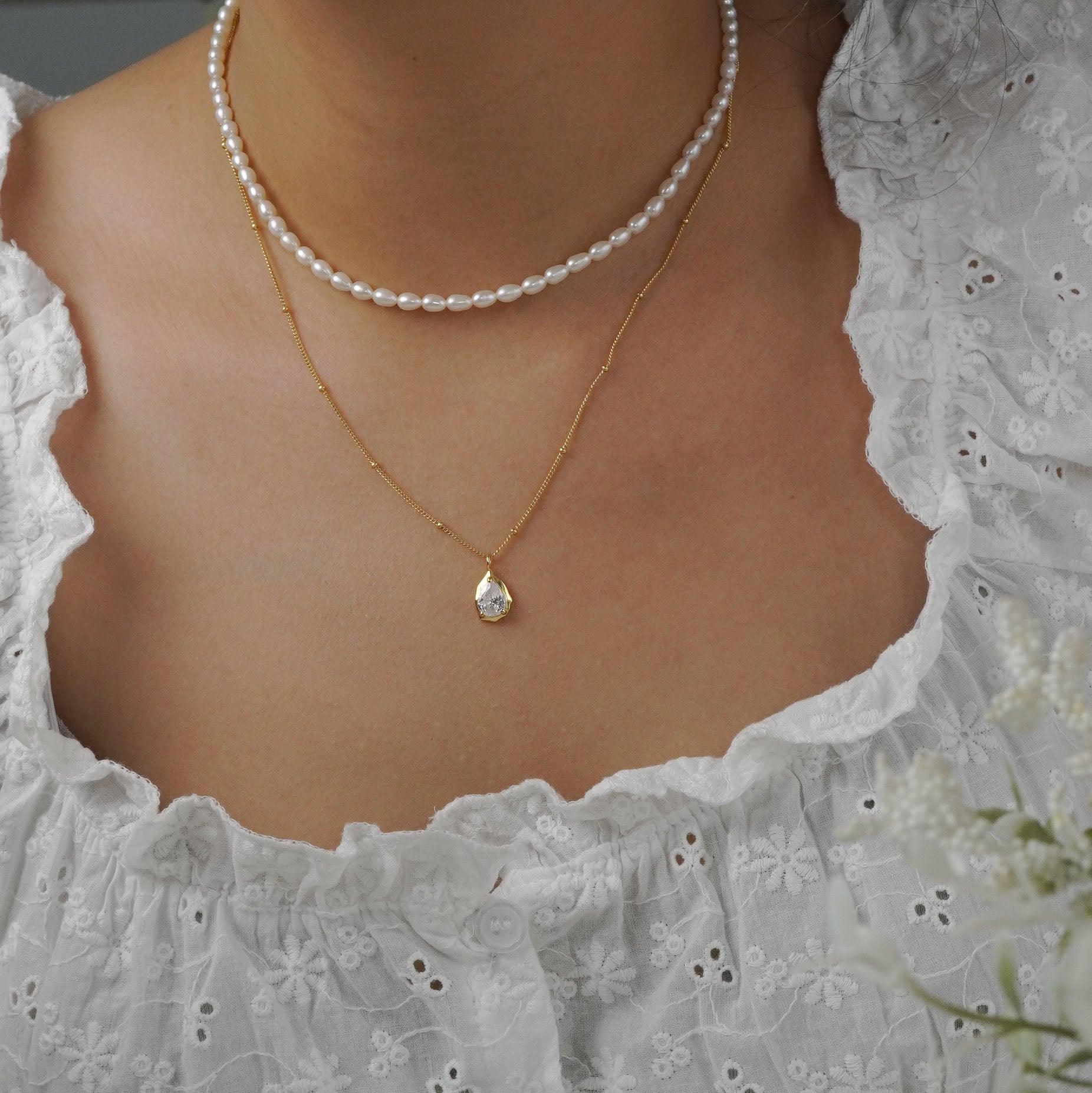 Maris Pear Necklace