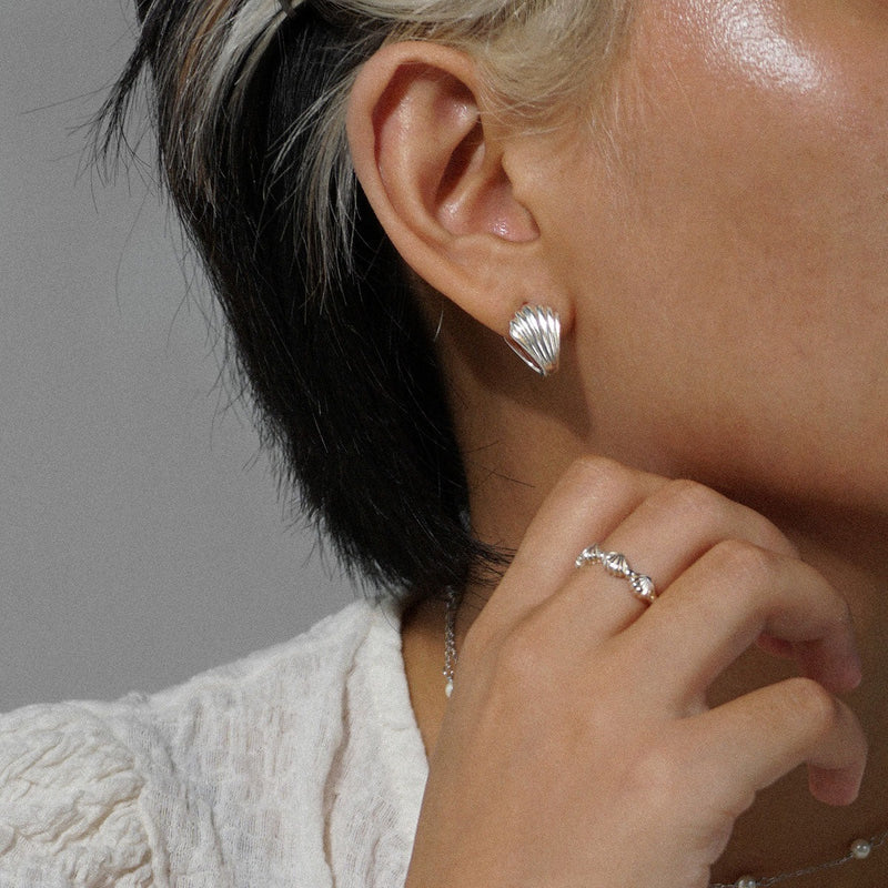 Orelia Shell Earring