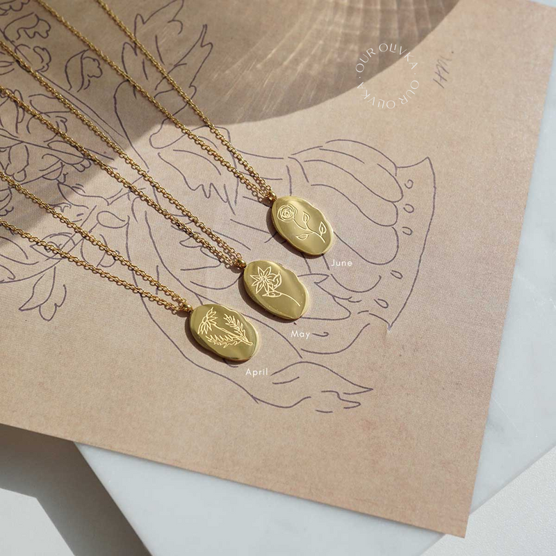 Gold 2025 necklace flower