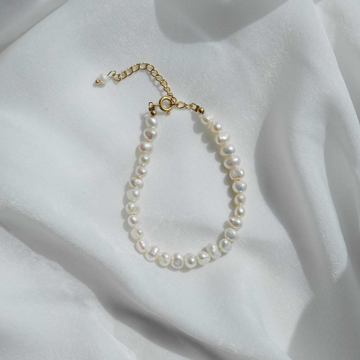 Amara Pearl Bracelet