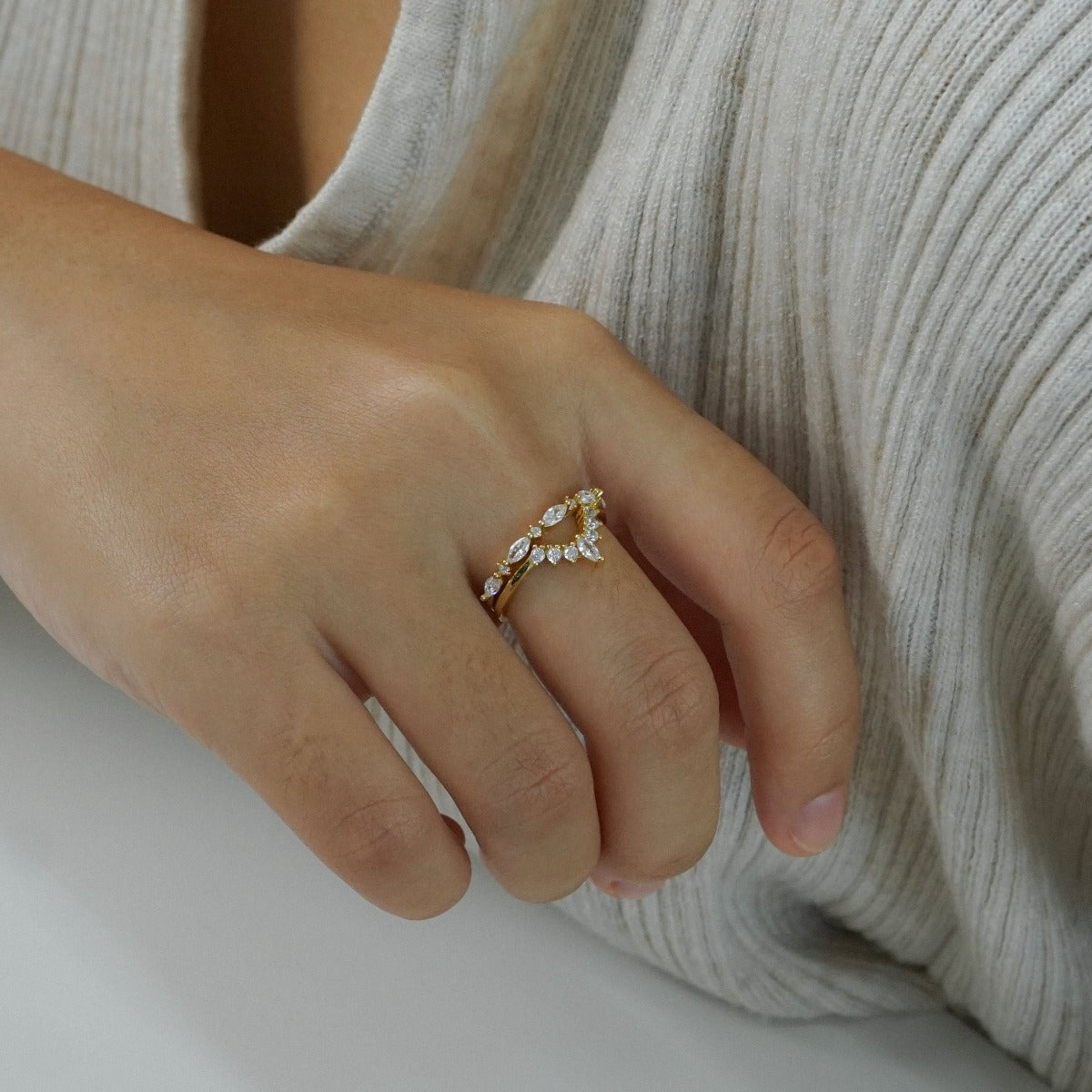 Tiara Ring